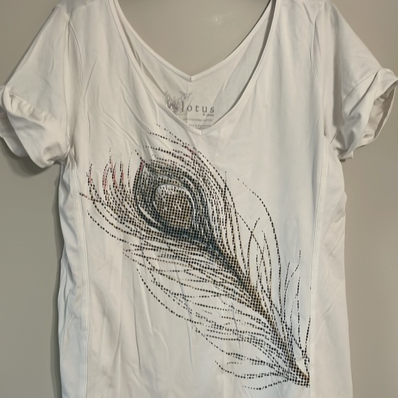 Lotus - Picture 2 of 4